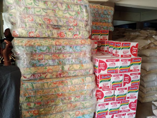 NDDC donates 1,350 bags of rice, 675 bags of beans, others to flood displaced victims in Edo