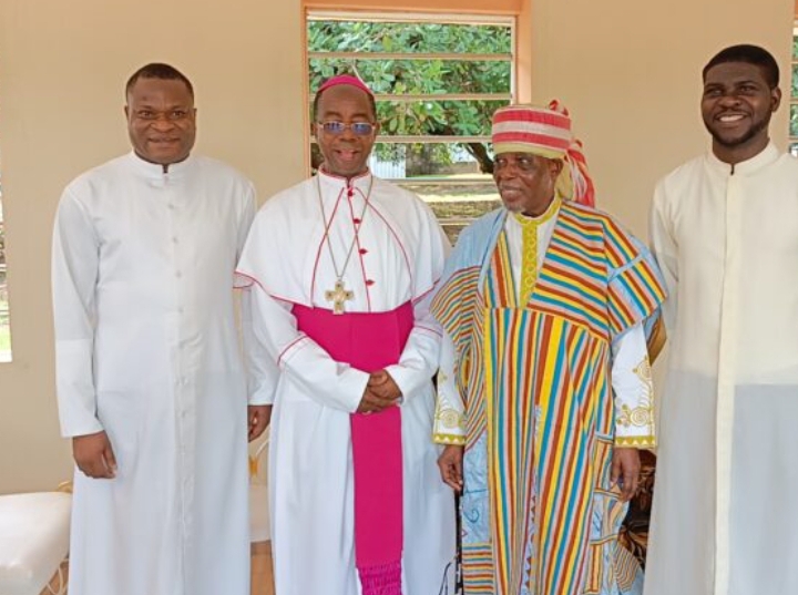 Bishop of Nigeria’s Conference: Dunia visit Otaru of Auchi Bishop of Nigeria’s Conference: Dunia visit Otaru of Auchi