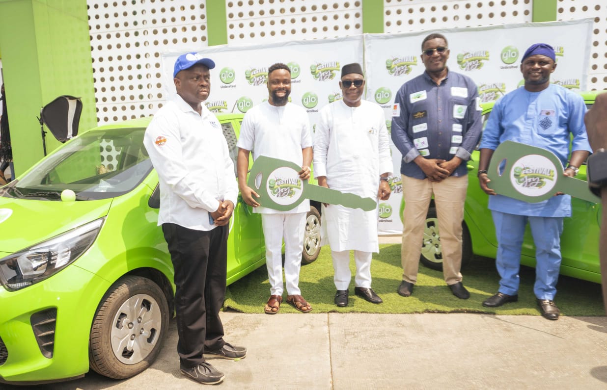 Glo Festival of Joy in Ibadan as winners receive cars, other prizes Glo Festival of Joy in Ibadan as winners receive cars, other prizes