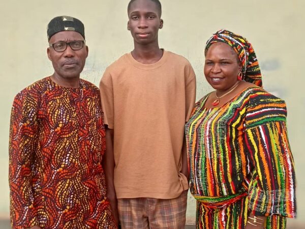 ‎Edo Commissioner rewards UTME 2nd highest Scorer, Oshawo Ephraim with N300, 000‎