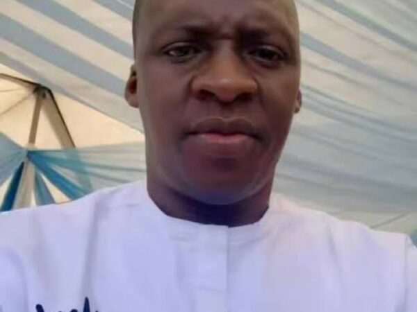 ‎Etsako West Council Workers Block Gate, Protest over  Unpaid Salary Arrears 