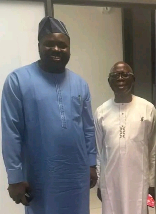 ‎Akoko-Edo Reps Aspirant Afagase Meets Oshiomhole, Dispels Rumours‎‎ 