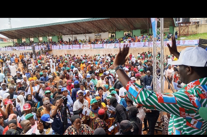 ‎Agbomere Hails Oshiomhole, Praises Self as ‘Man of Integrity’ in Reps Bid