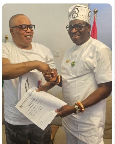 Edo APC Chairman’s ‘Doorstep’ INEC Form Presentation Sparks Debate
