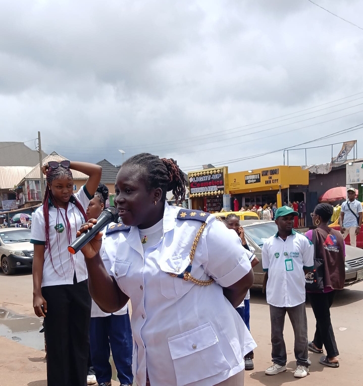 EWMB Takes Environmental Campaign To Aduwawa Market, Rewards Cleanest Shops‎