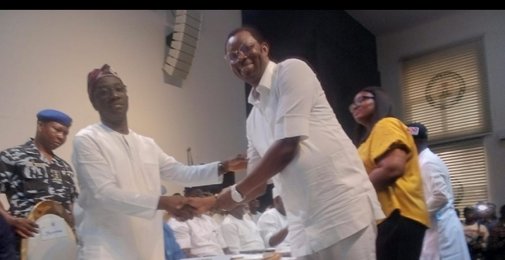 ‎Romeo Omoike Sworn In As 7th Chairman of Etsako West LGA 